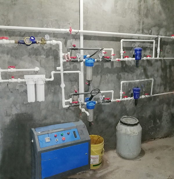 酒泉蛋鸡自动饮水系统